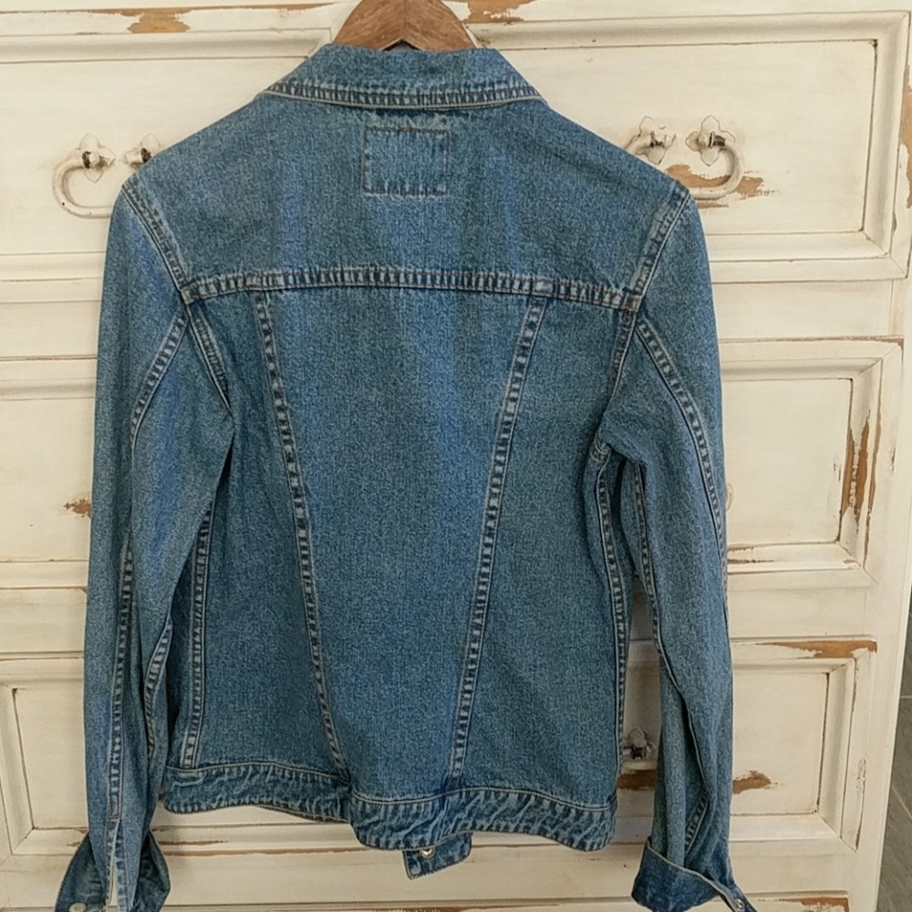 Authentic Levi Strauss Jean Jacket M - image 4